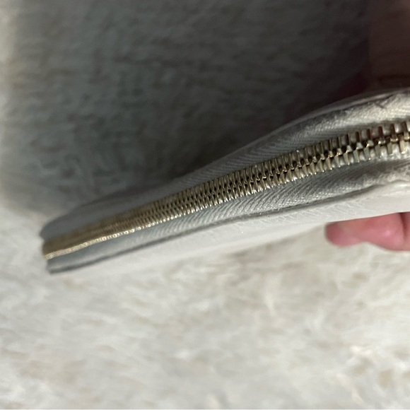 Yves Saint Laurent Zip Long Wallet Leather Italy - Picture 5 of 9